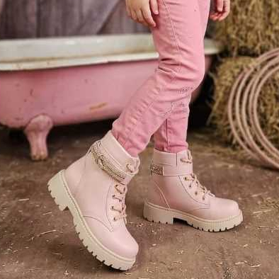 Bota Coturno Juvenil Estiloso Menina Cano Baixo Corrente Spike Outono Inverno Solami