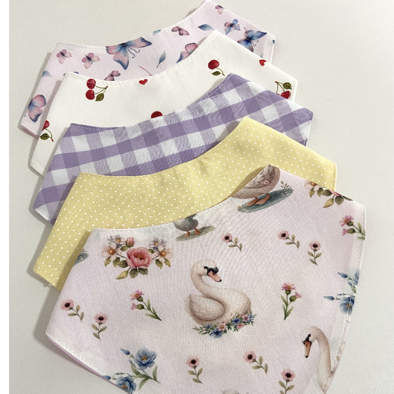 Babador de bebê Dupla Face, kit com 5 unidades variadas, 100% algodão, Estampas fofas — imagem 2 de 2