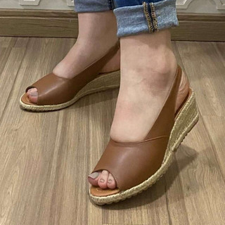 Anabela Sandalia feminina plataforma de 5 cm de altura em cordas. Linda pra uso no dia a dia.