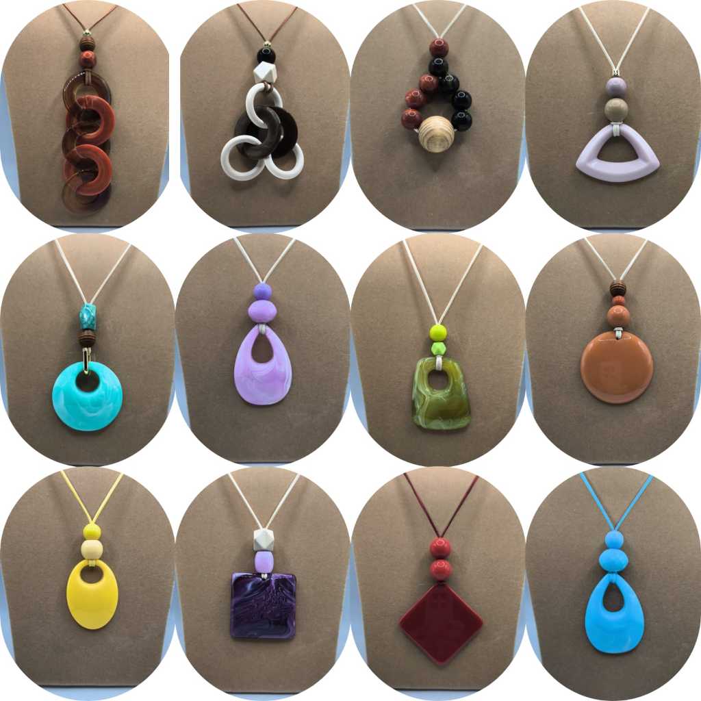 Colar feminino  longo regulavel varios modelos e cores escolha seu modelo