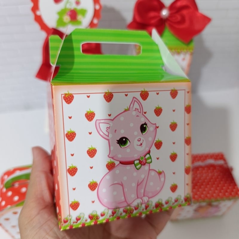 Caixa MALETA MORANGUINHO personalizado - festa infantil - lembrancinha de festa - decoração de festa