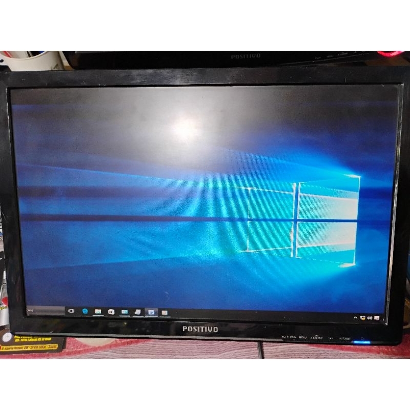 monitor positivo 19" w1942st sem a base sem cabos funcionando normalmente