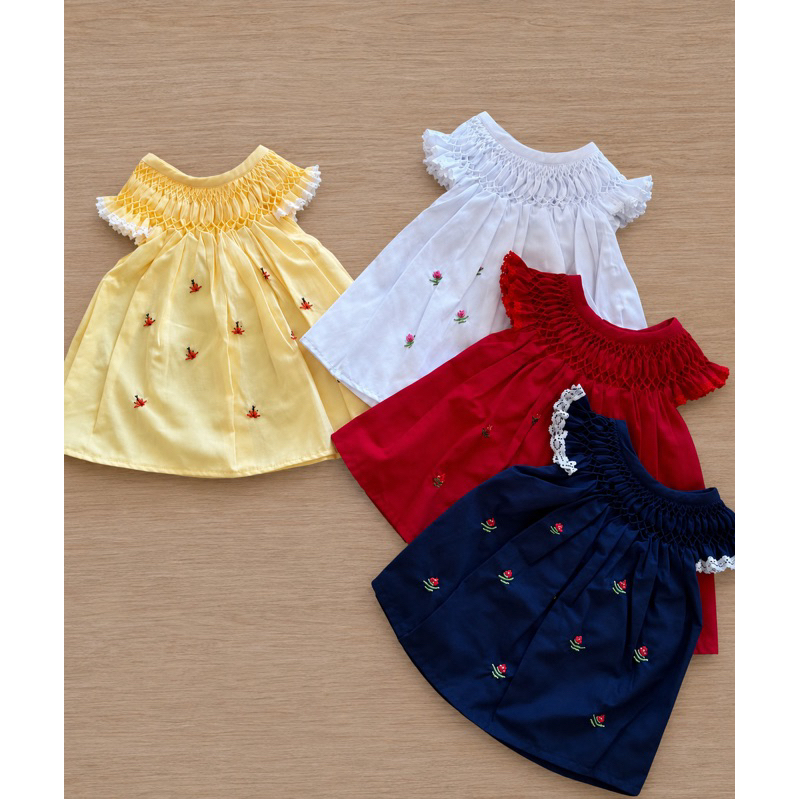 Vestido Infantil Bebê Casinha de Abelha bordado (tamanho P veste 0 a 1 Mês )RN