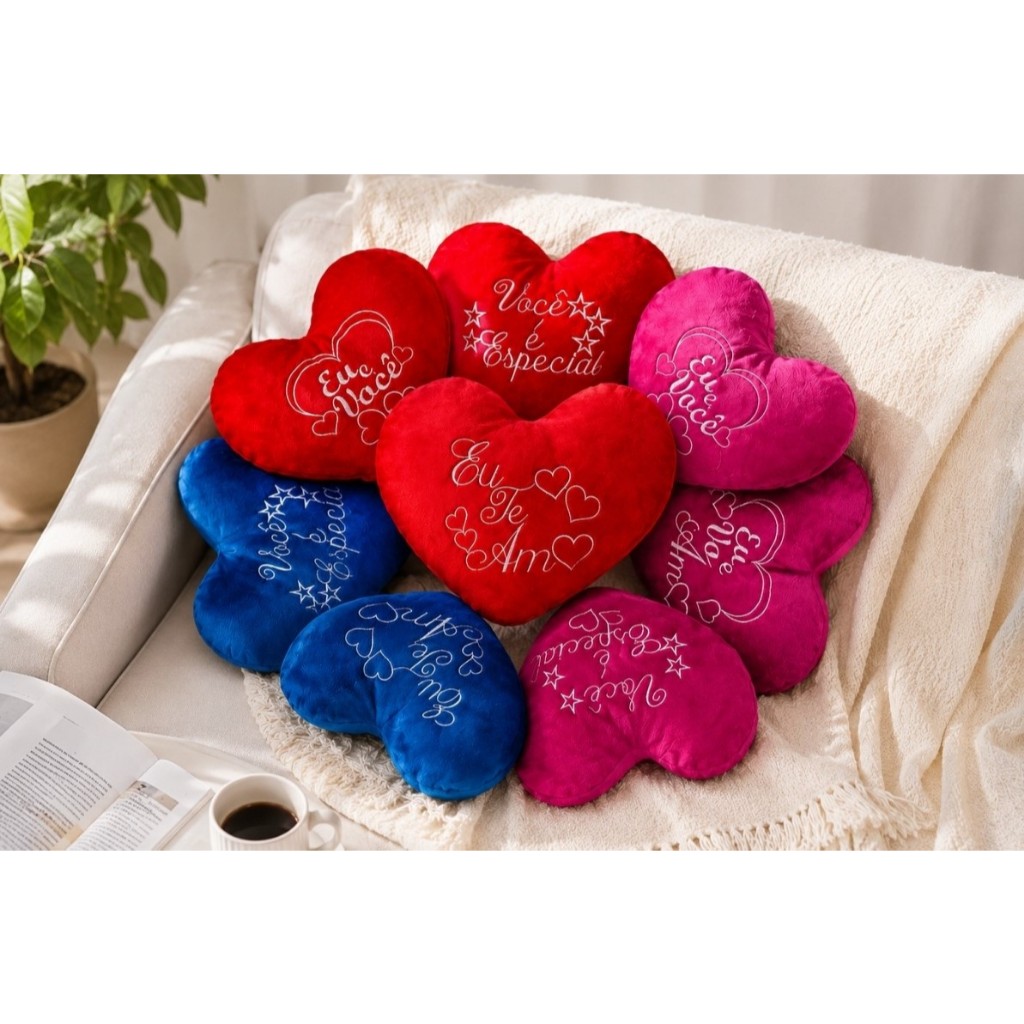 Kit 30 Almofadas Coração Pelúcia Bordado 25 CM