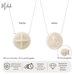 Colar Feminino Prata com Pingente Madrepérola Medalha São Bento Fé Proteção Joia Presente Religioso Moderno