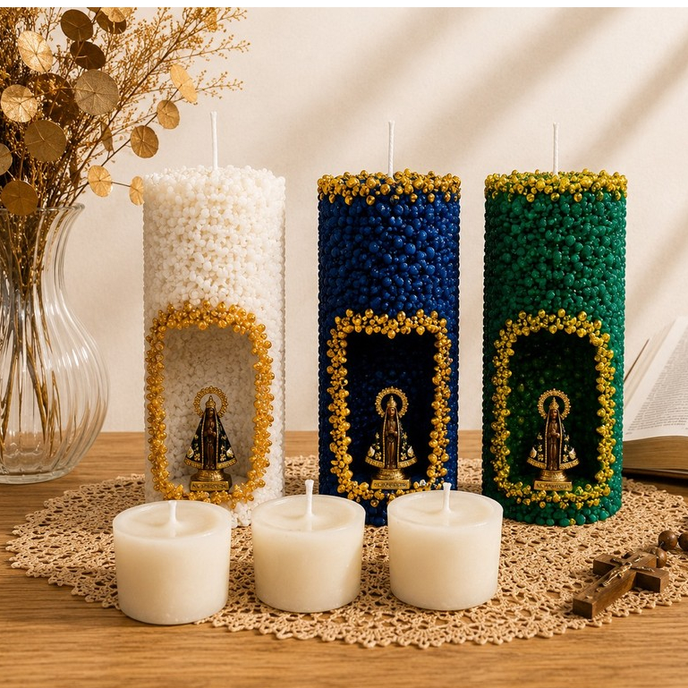 Vela Gruta Nossa Senhora Aparecida + 1 Refil | Artesanal Luxo | Folhas de Ouro e Pedras 