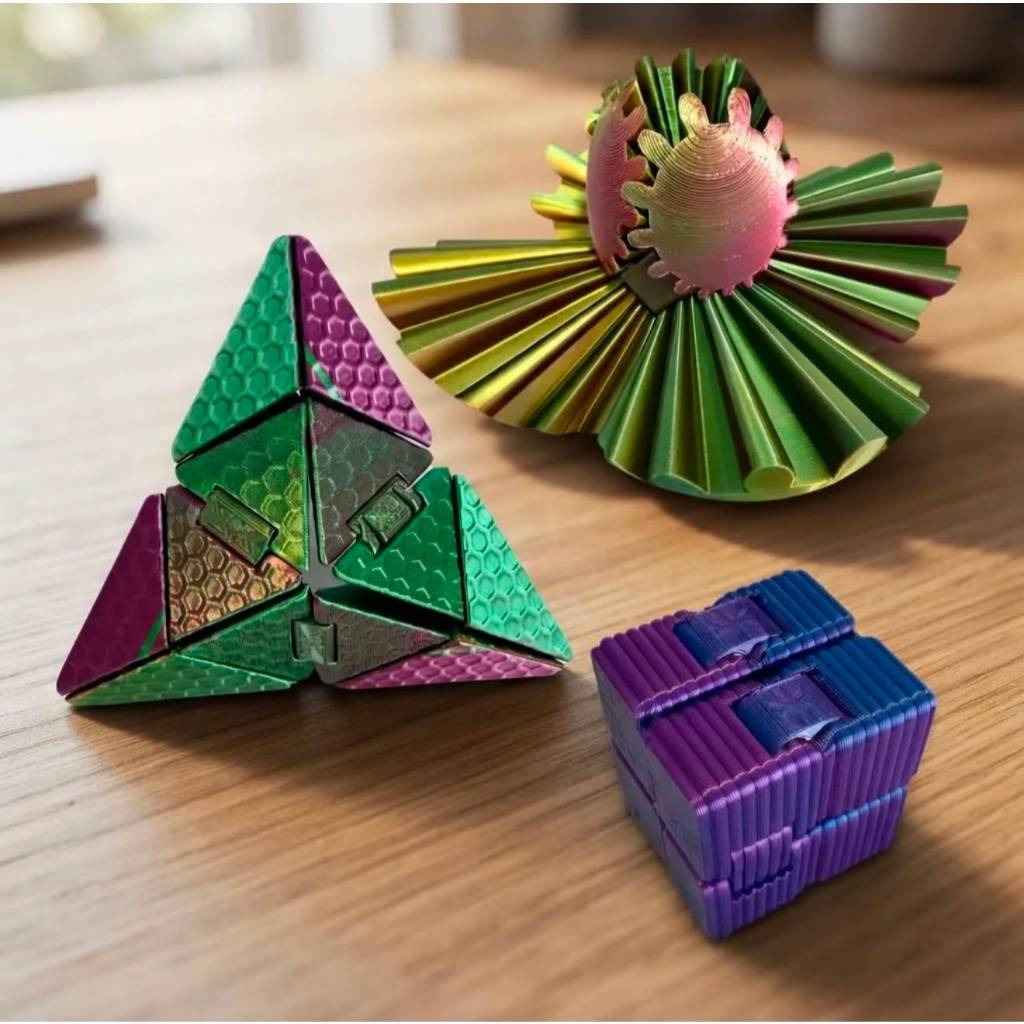 Kit 3 Brinquedos Sensoriais Fidget Toy Antiestresse Kit 3 Brinquedos Sensoriais Fidget Toy Antiestresse Kit 3 Brinquedos