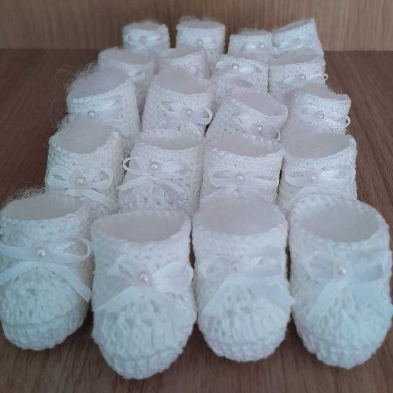 Lembrancinha Miniatura de Sapatinho em Crochê Par