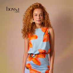 Lovito Bossa Blusa Feminina com Detalhe Torcido no Ombro e Estampa Floral Lírios BLB15901620