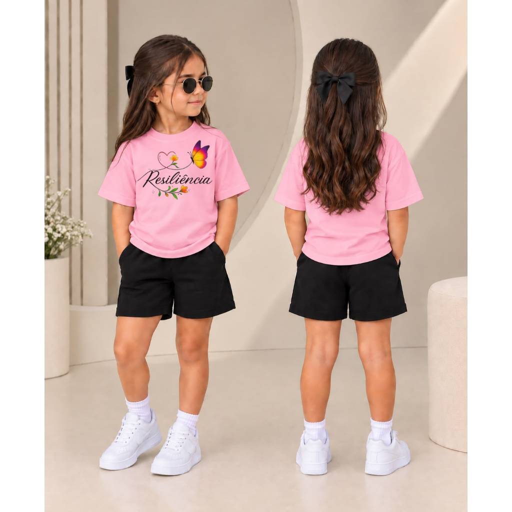 Princesinha Fashion! Conjunto Infantil Feminino Camiseta Estampada + Short Moletom Estampa Minimalista Resiliência