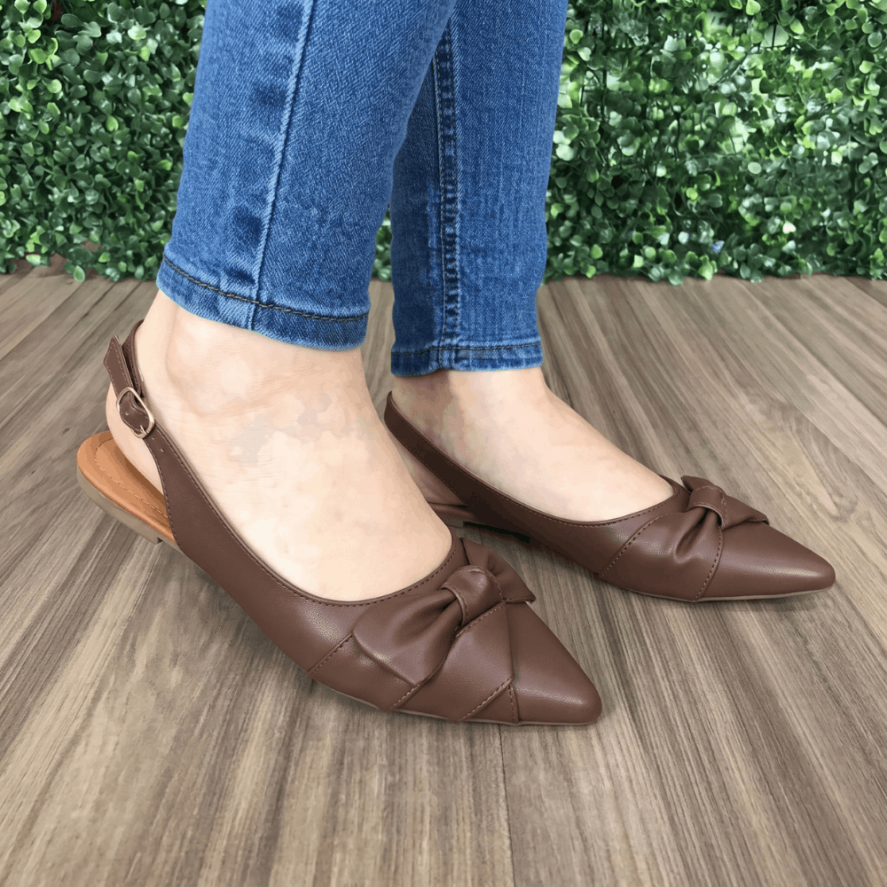 Sapatilha Cor Marrom Sandália Slingback Feminina Bico Fino Aberta Atrás Acabamento Premium Novo