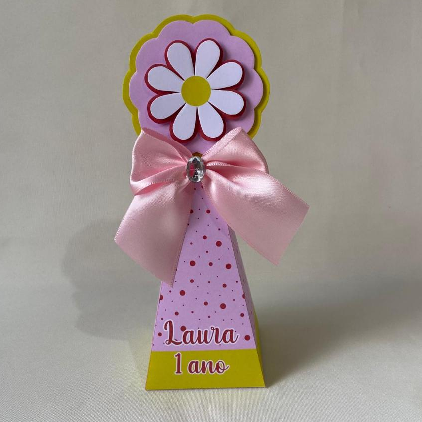Caixa Pirâmide no tema Margaridas Rosa com 10/20/30 unidades - caixinha personalizada – lembrancinha personalizada