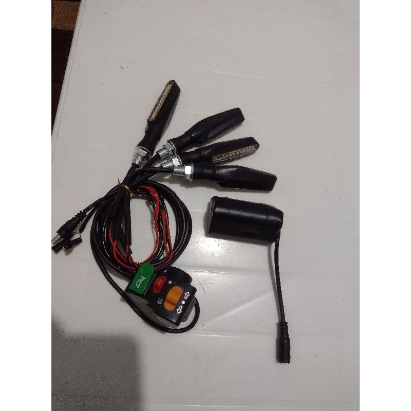 Buzina de  bicicleta, moto, motorizada, bicicleta simples, bateria 12v com placa BMS recarregável.