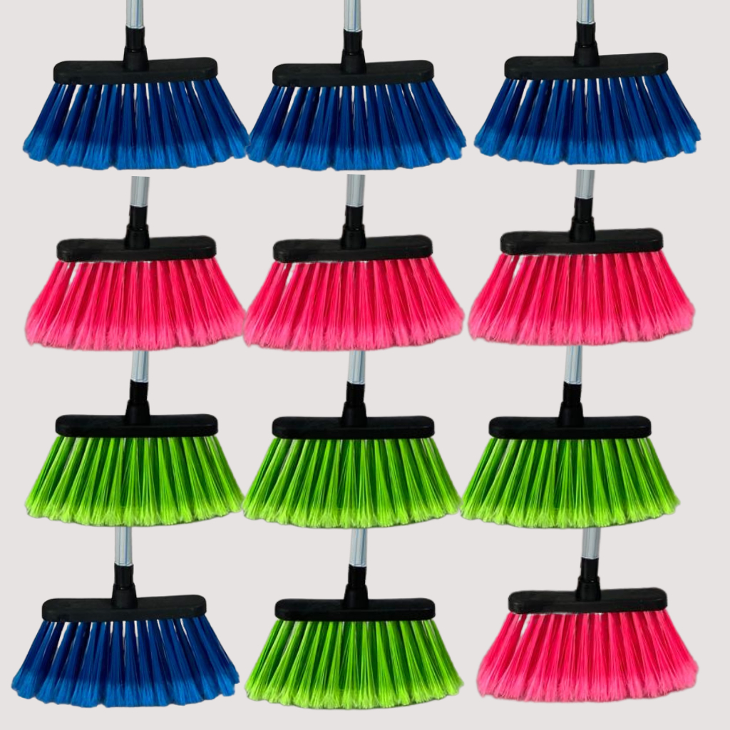 Kit 12 Vassouras Cerdas Plumadas com Cabo Cores Sortidas