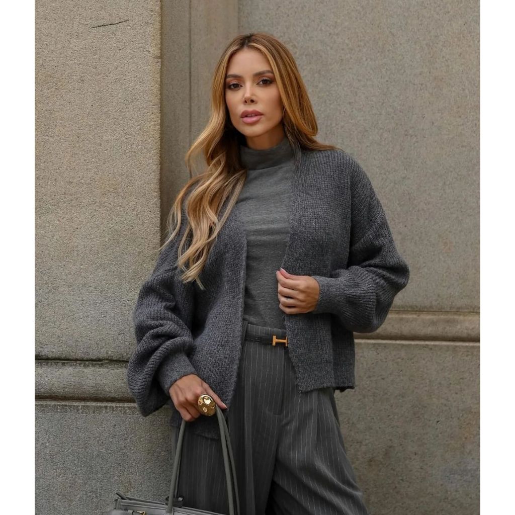 Casaco Curto Mousse Trico Cardigan Feminino Tricô Casaquinho Kimono Macio Inverno 2026 Moura Tricot