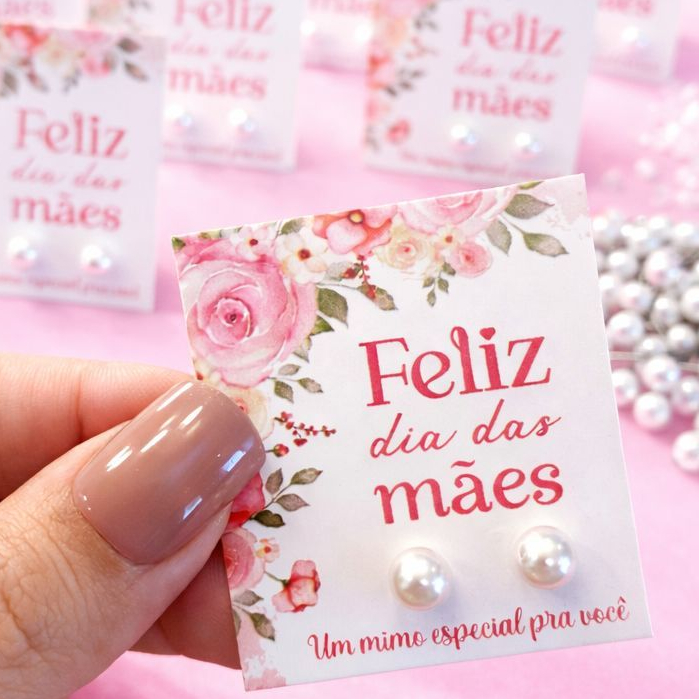 50 Pares Brinco de Perola + tag Dia das Mães Mimo para cliente