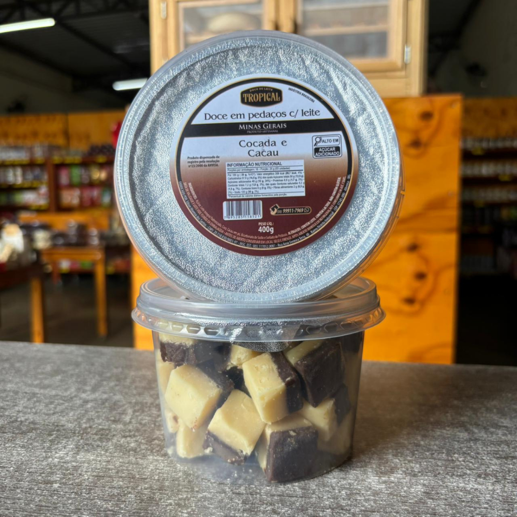 Doce em Pedaços Tropical Com Leite Cocada Cacau 400g Doce de Minas Uai Sabores