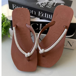 Chinelo Rasteira  Nó  Prata  Brilho Leve e Confortável Tendência Feminina  Luxo Strass