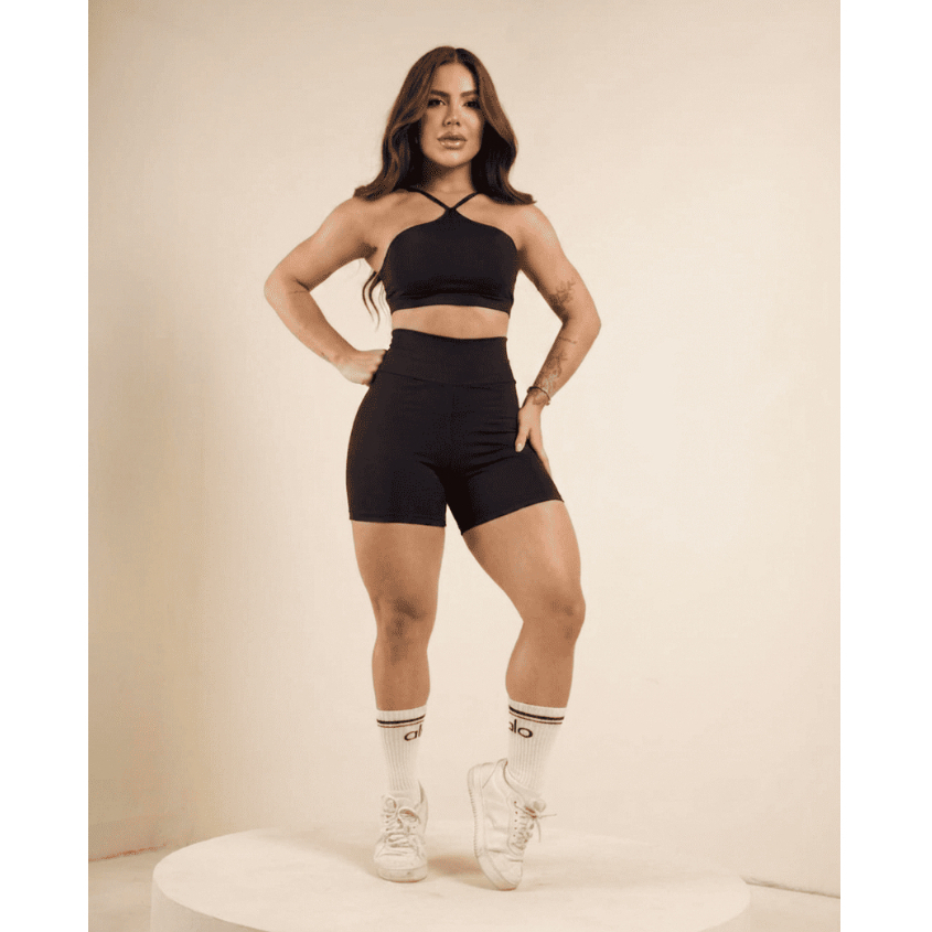 Conjunto de Academia Feminino Top + Short Preto Curto Cintura Alta sem Transparência com Bojo Removível