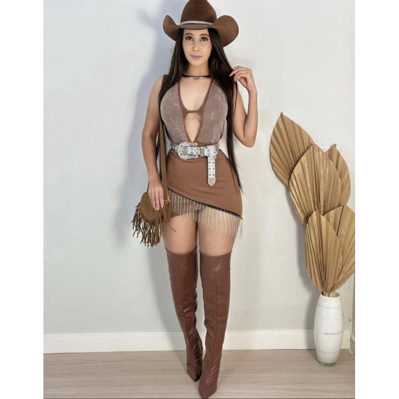 Conjunto Body Pedraria Decote Cavado e Saia De franja strass — imagem 2 de 2