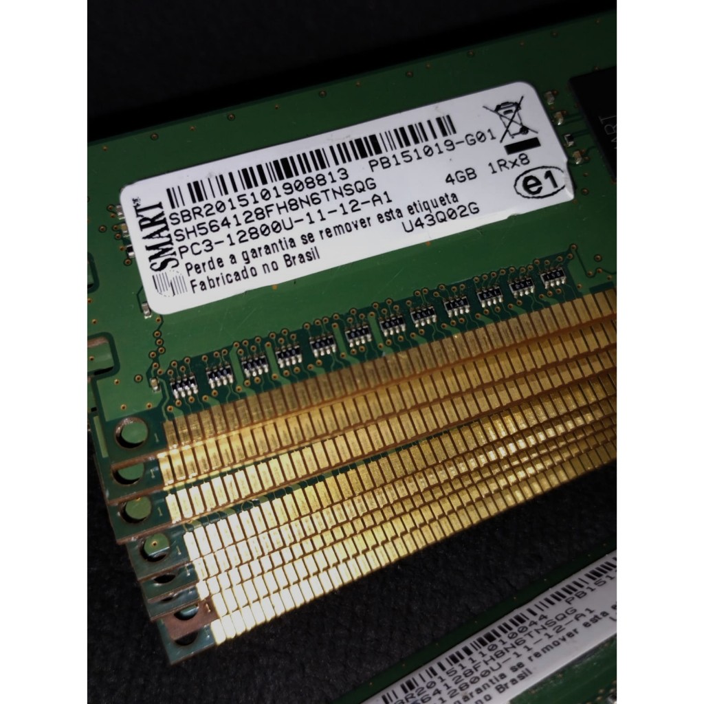 1 Memória (Total 4GB) 1RX8, DDR3 4GB Chip SMART - Frequência 1600MHz - Latência CL11