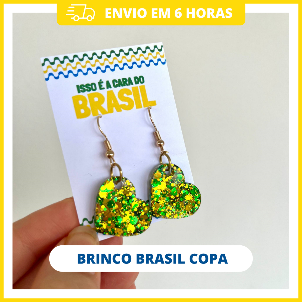 Brinco Brasil Copa do Mundo 2026 Coração em Resina com Card Acessórios