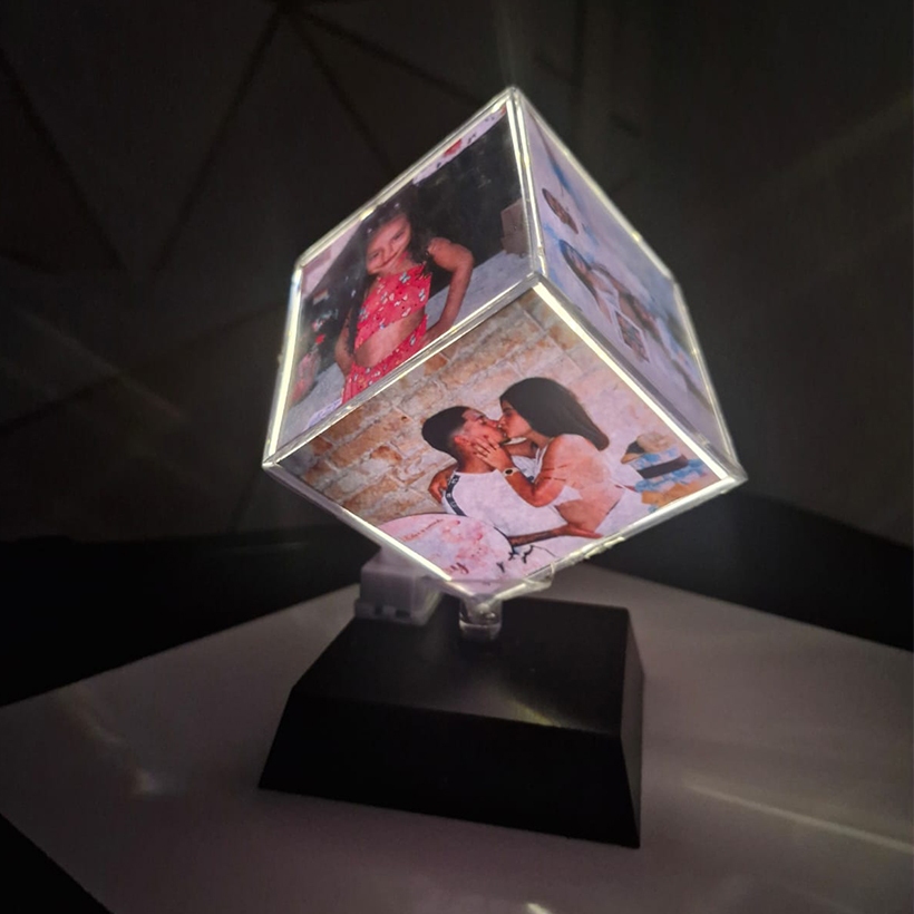 Cubo Giratório com 6 fotos com ou sem Led - TAMANHO P OU G