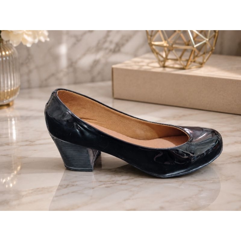 Sapato feminino Talita scarpin boneca moda igreja estilo social casual dia a dia.