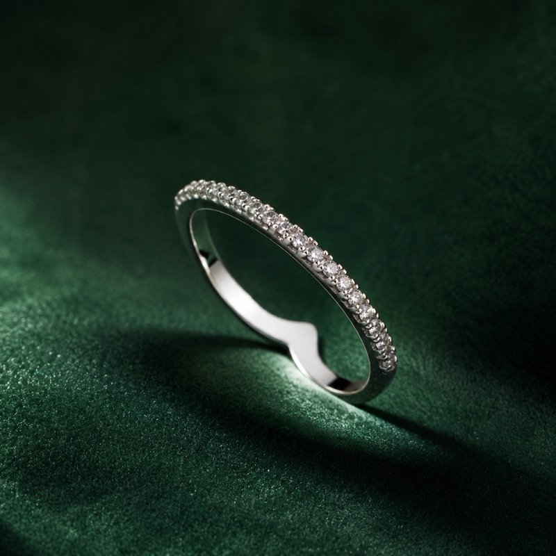 Anel Feminino Aro Fino Cravejado Prata 925