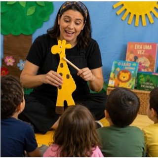 Girafa reco reco Grande musicalização infantil contação de histórias Musicoterapia