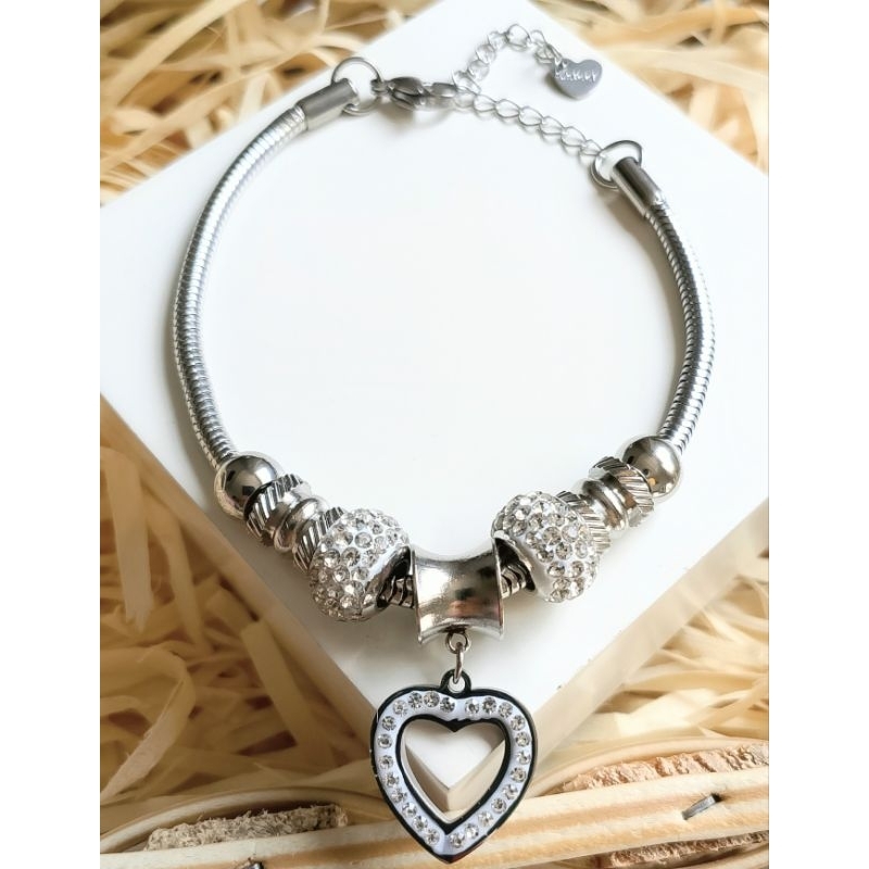 Pulseira com berloques TODA EM AÇO INOX+ MIMO (Coração Vazado)