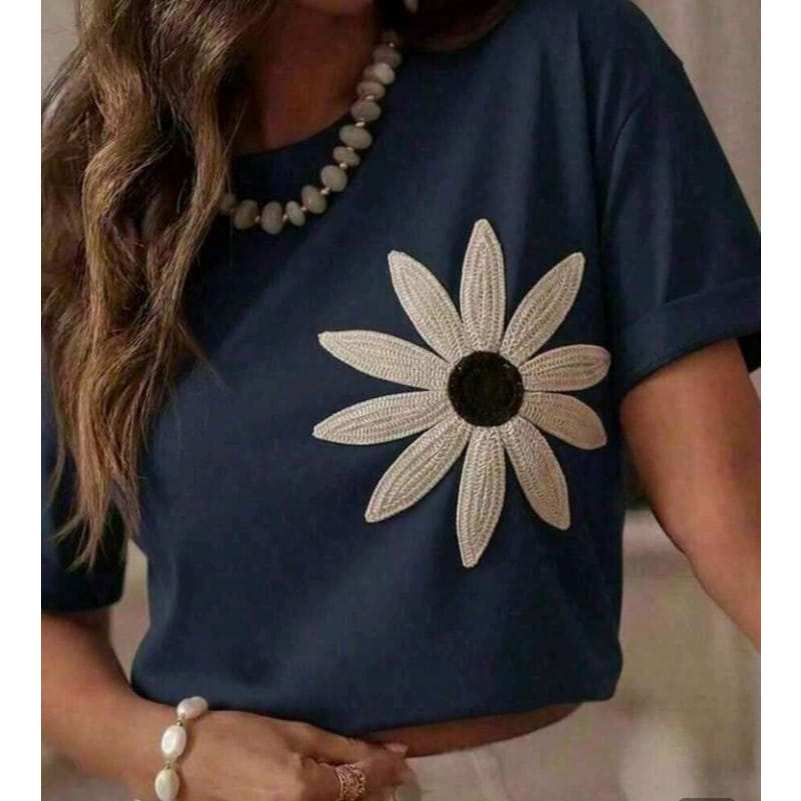 Blusa T-Shirt Feminina 100% Algodão Estampada em DTF Flor Margarida Casual Básica Confortável Verão