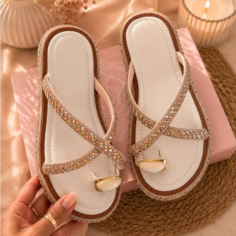 Sandália Feminina Rasteirinha com Strass Brilho Confortável Casual Luxo Branco Nude Caramelo