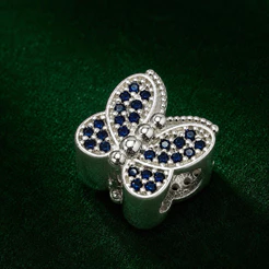 Berloque Borboleta Cravejado Azul em Prata 925 Delicado