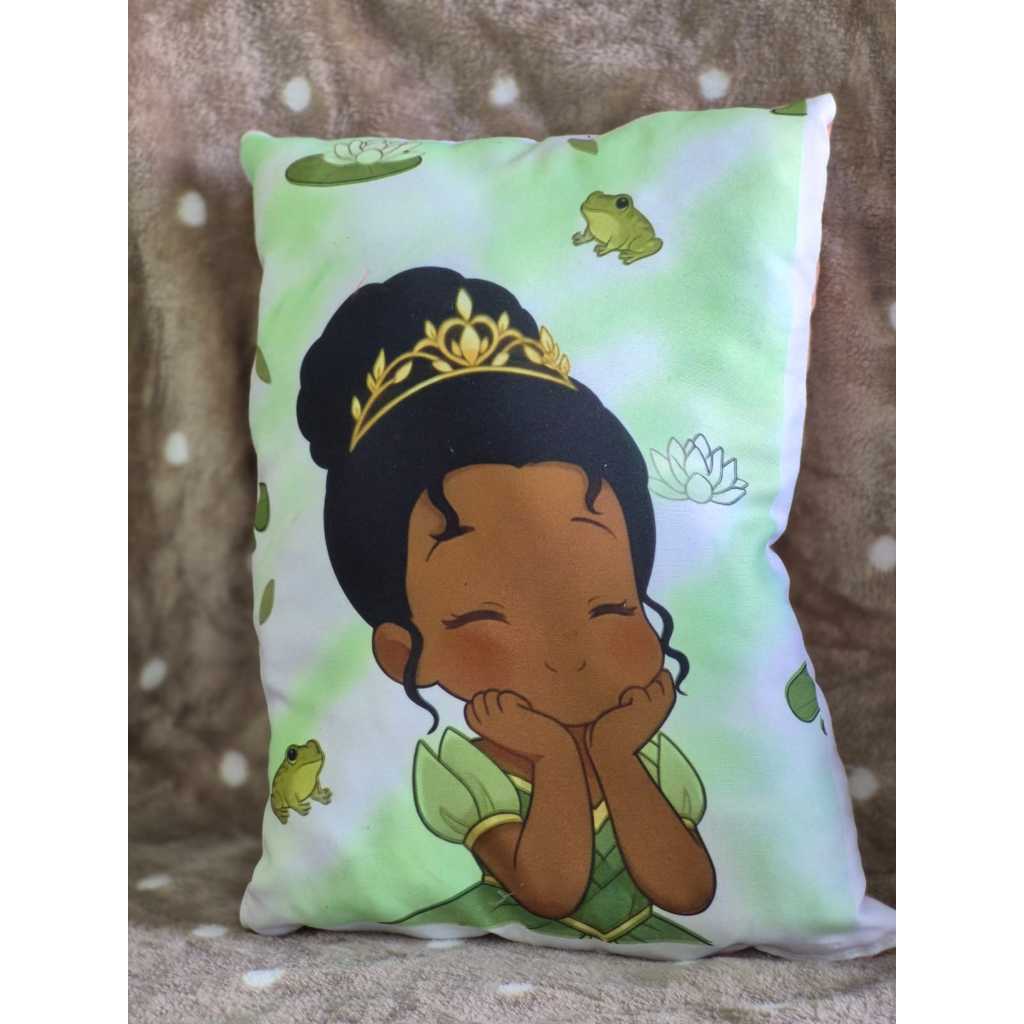 Almofadinha Princesas Infantil Decorativa 30x20 cm Estampas Princesas Fofinhas