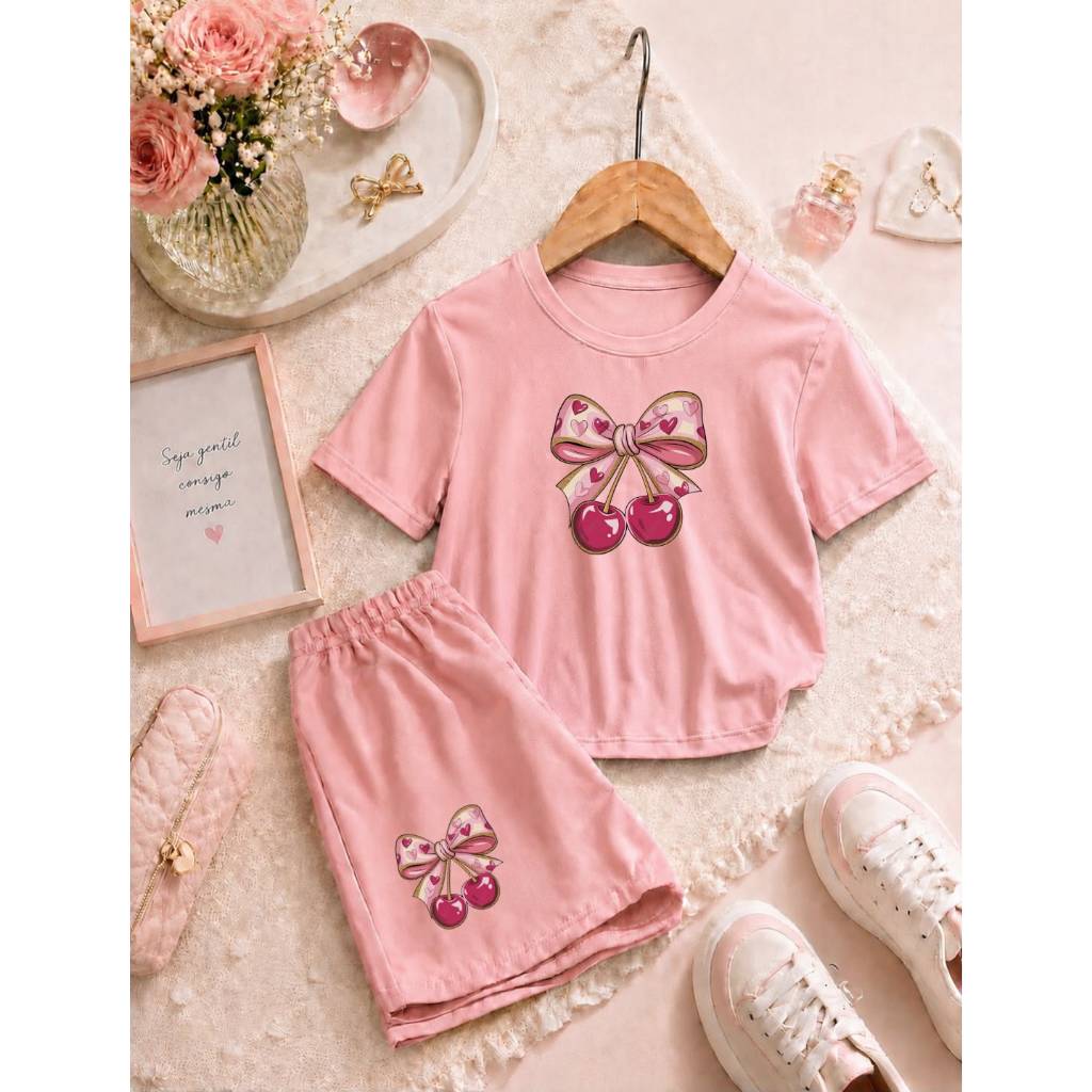 Conjunto Infantil Feminino Casual Camiseta Básica + Short de Moletom Confortável e Moderno Estampa de Laço Fofo