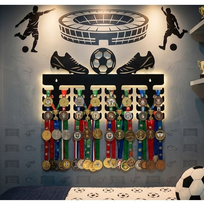 Suporte Porta Medalhas MDF Futebol Chuteira Bola Organizador Parede Pequeno Craque