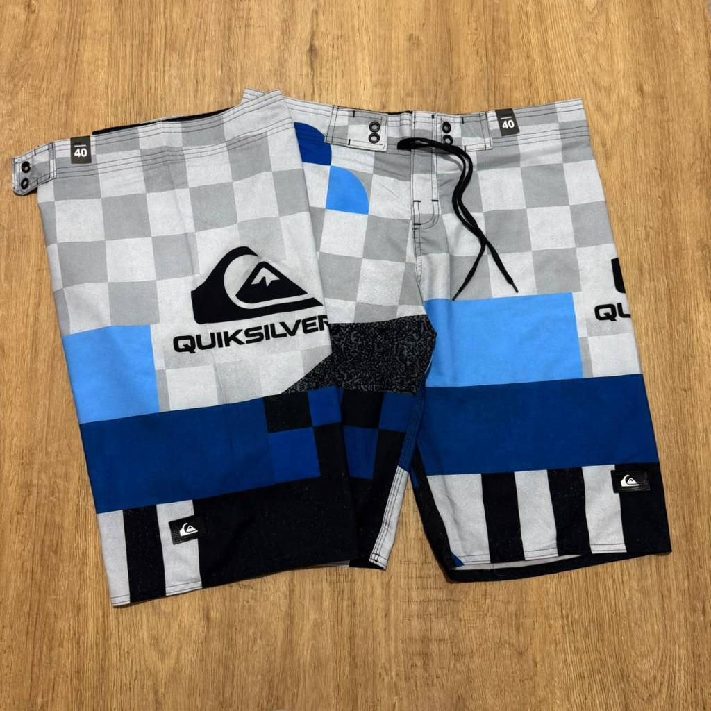 Bermuda Quiksilver Elastano Tactel Estampada Mod.50