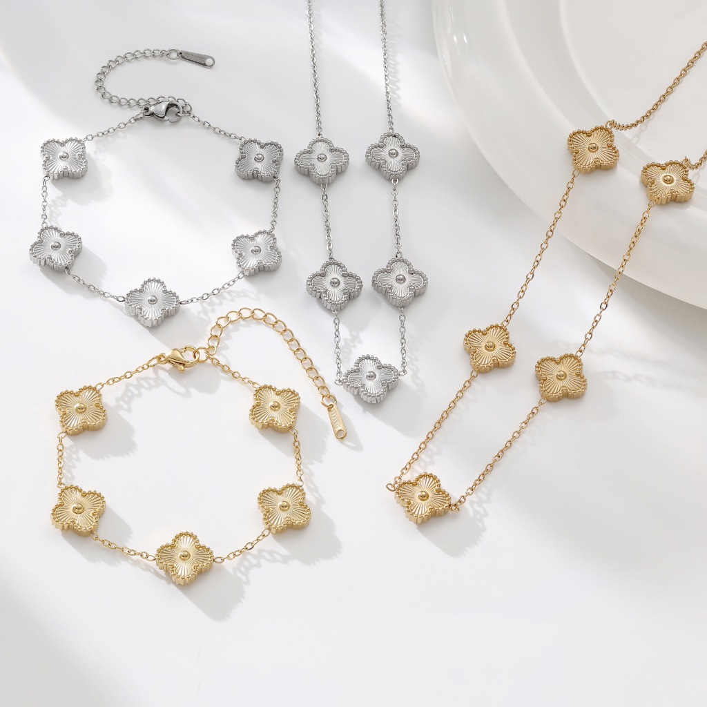 Colar Com 5 Flors  Em Aço Inoxidável  Não Desbota Moda Feminina em Oferta na Shopee