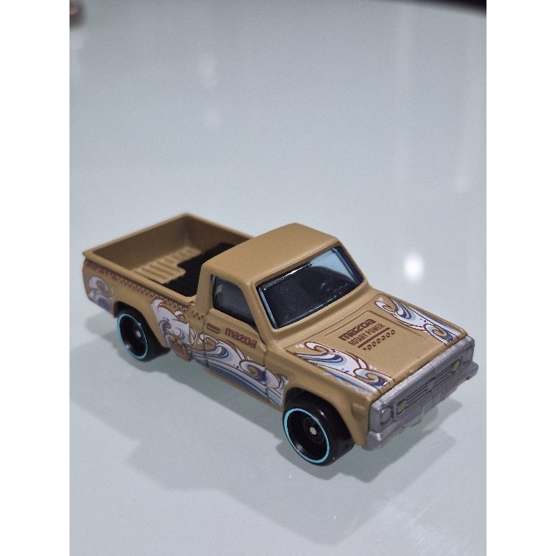 miniatura caminhonete  mazda repu hotwheels