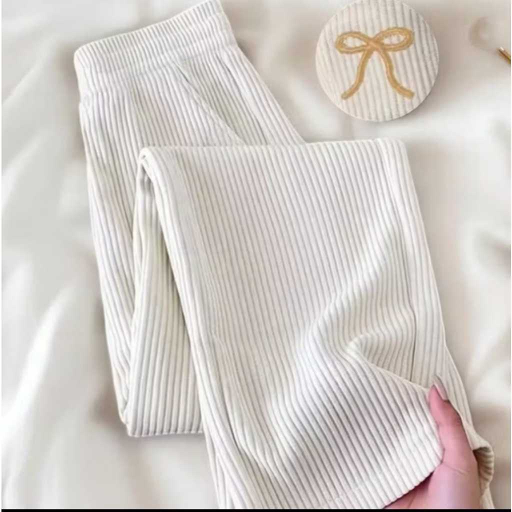 Calça Pantalona Canelada Wide Leg Cintura Alta com Bolso em Oferta na Shopee