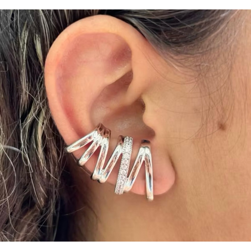 Par De Brinco Ear Cuff Piercing Fake Encaixar Na Orelha Dourado/Prata