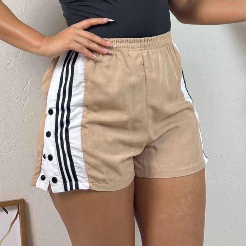 Shortinho Feminino Com Botao Lateral Faixa Listrada Tecido Viscose Cintural Alta Jogger Moda Fitness Treino Academia em Oferta na Shopee