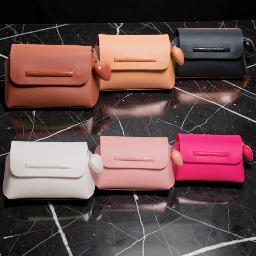 Bolsinha Feminina Suellen Pequena com Coração Clutch Porta Maquiagem Conforto.com