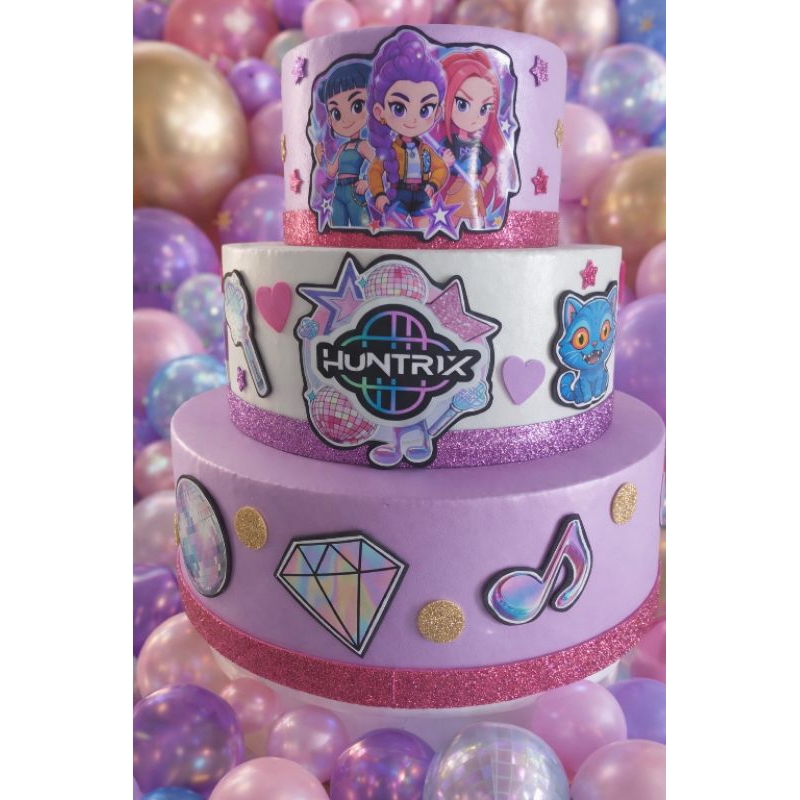 Bolo Fake 3 Andares Huntrix k-pop Luxo Decorativo Festa Infantil