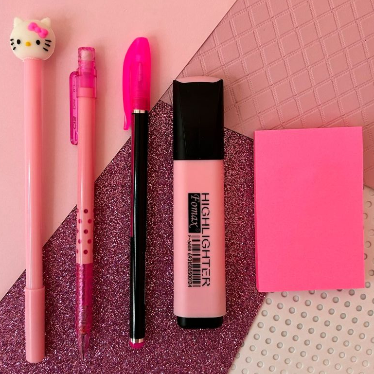 Kit 5 itens Papelaria Kawaii Hello Kit 💗Papelaria Hello Kit - Caneta Hello Kit post it marca texto lapiseira