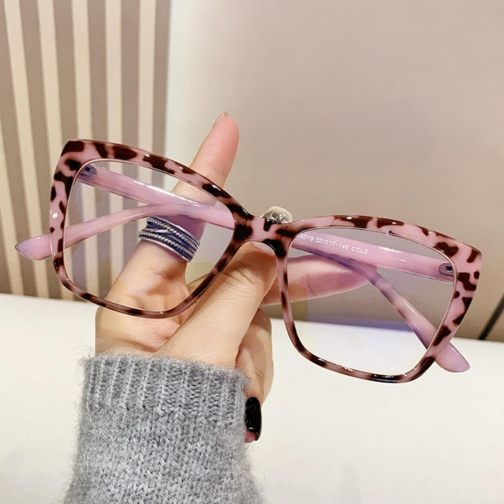 Óculos Feminino Aramação Retrô TR90 Leve Anti Luz Azul Proteção Tela Fashion