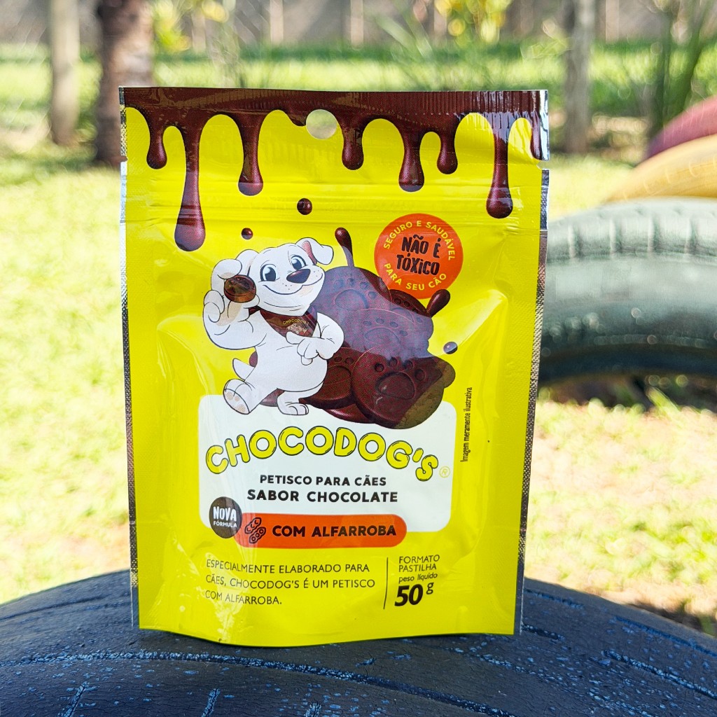 Petisco sabor chocolate com Alfarroba pra cachorro; cães; dogs; Sachê formato Pastilha 50g; Sobremesa Pet; Não Tóxico