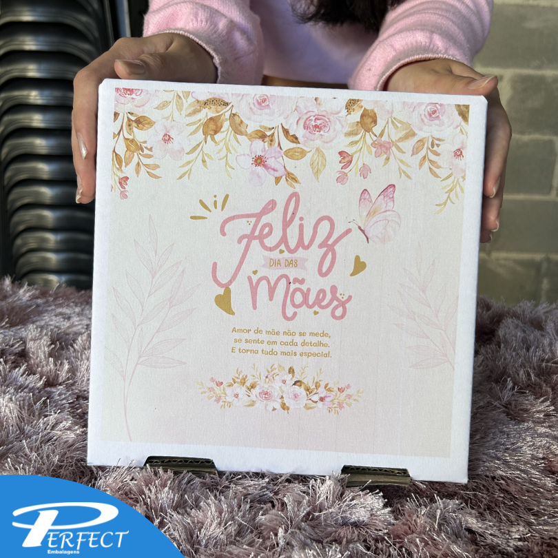Caixa Dia das Mães 20CM Quadrada com 25 Unidades  tampa acoplada modelo Frases caixa para delivery
