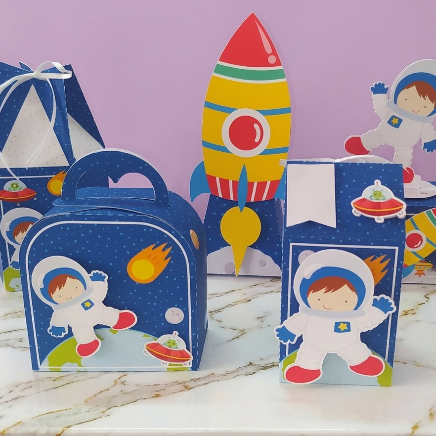 PEGUE E MONTE|Kit Festa Personalizado| ASTRONAUTA| Caixinhas Lembrancinha para Aniversário - SEMIMONTADAS